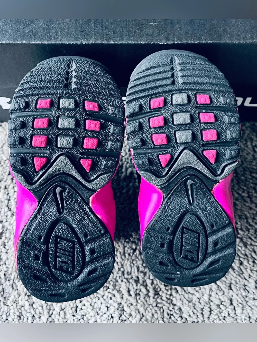 ✨Nike Air ‘Griffey Max’ (Black/Pink), TD Size 4C✨